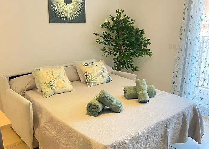 Apartmán Tokyo - Modern With Parking & Swimming Pool *