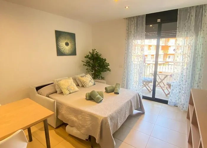 Apartmán Tokyo - Modern With Parking & Swimming Pool