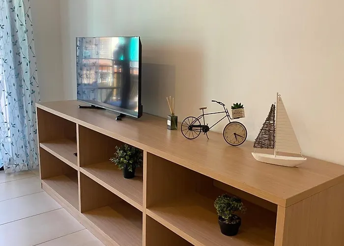 Tokyo - Modern With Parking & Swimming Pool Apartmán *